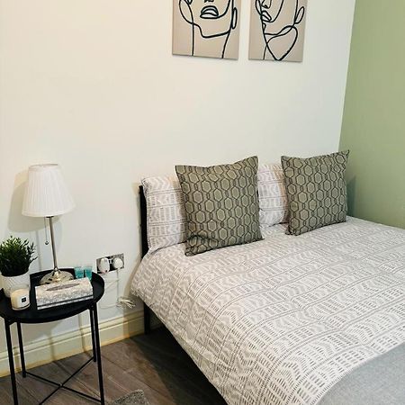 Willesden J Guest Home 4 لندن المظهر الخارجي الصورة